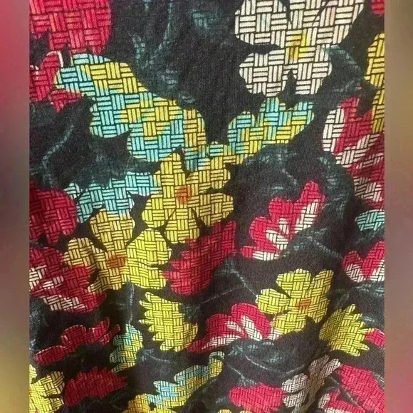 Lularoe large black floral Classic T. Reds, yellow, mint, cream, green. NWT . - Picture 3 of 7